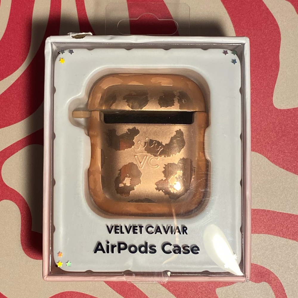 VELVET CAVIAR AirPods 1/2 Case in Copper Leopard